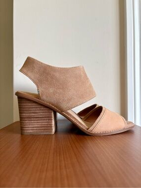 TOMS Majorca Cutout Block Heel Sandals Women’s 9.5 Tan Suede
